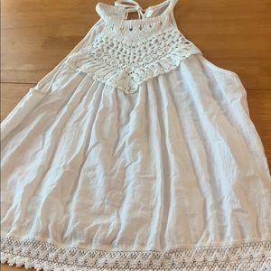 Super cute white top